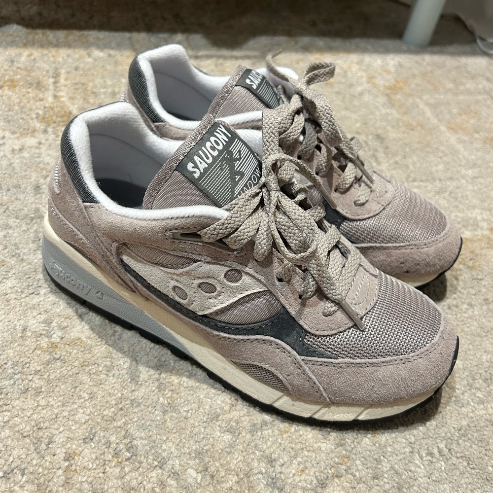 saucony shadow 6000 sneakers